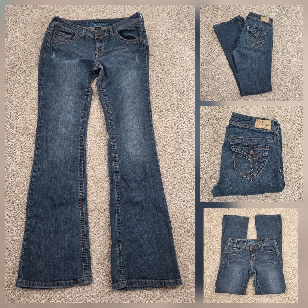 Ariya Jeans Bootcut Juniors 7/8 Blue Low Rise Distressed Stretch Denim Dark Wash